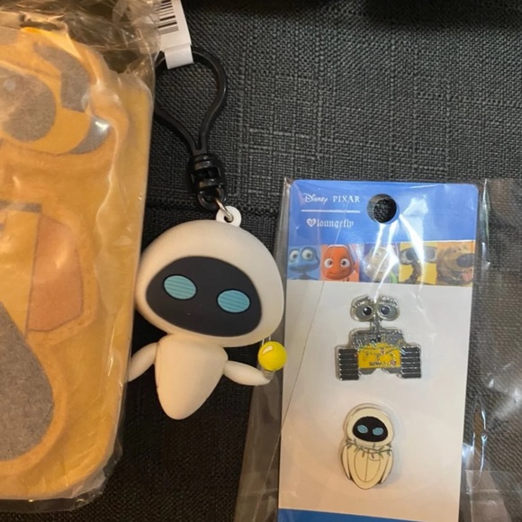 Wall-E mini backpack bundle - Picture 2 of 2
